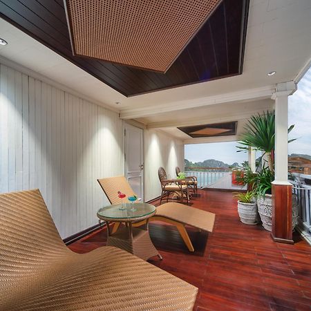 Signature Royal Halong Cruise Ha Long Bagian luar foto